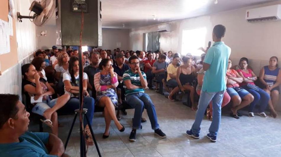 Central: Com salários atrasados, servidores da educação cruzam os braços