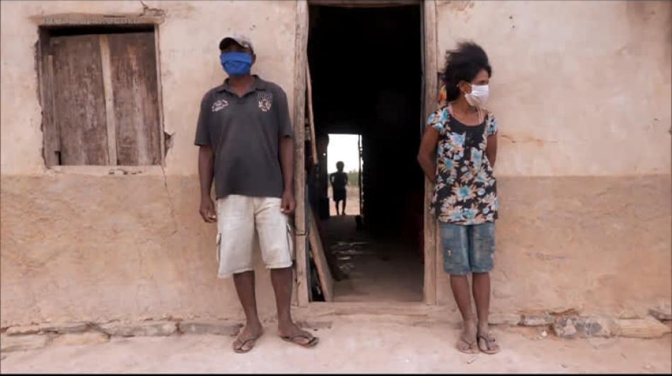 Câmera Record Irecê: Família do sertão da Bahia vive em condições insalubres em meio à fome, seca e ameaça da covid-19