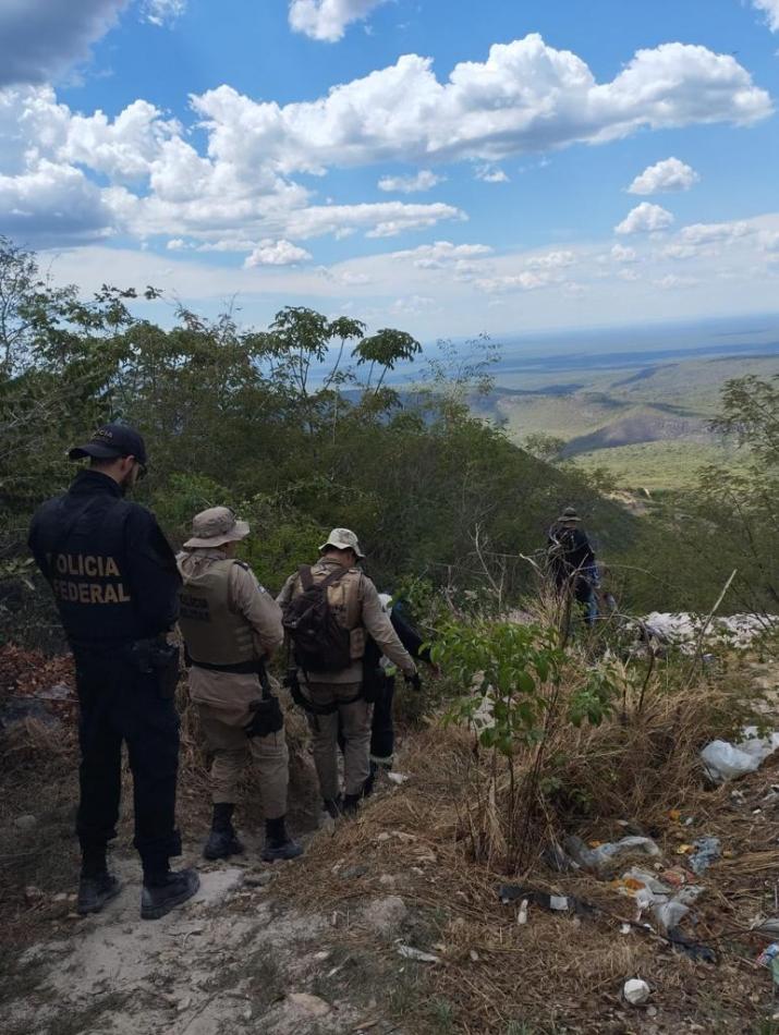 Gentio do Ouro: PF fecha garimpo de “azulzinho” no interior do município