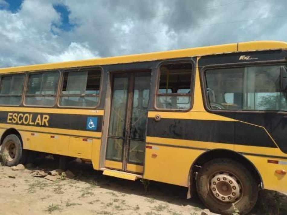 Gentio do Ouro: Após quase duas semanas quebrado, ônibus é concertado e transporte escolar é normalizado 