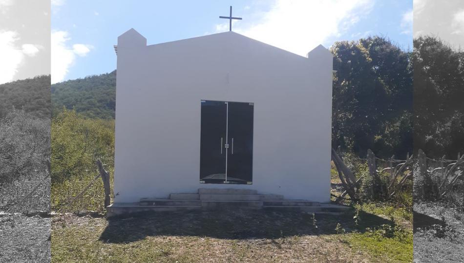 Comunidade se une para concluir obra de igreja em Santana, povoado de Gentio do Ouro