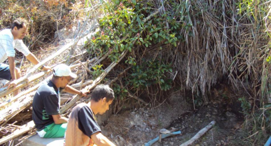 Moradores de Desterro são obrigados a comprar água para beber