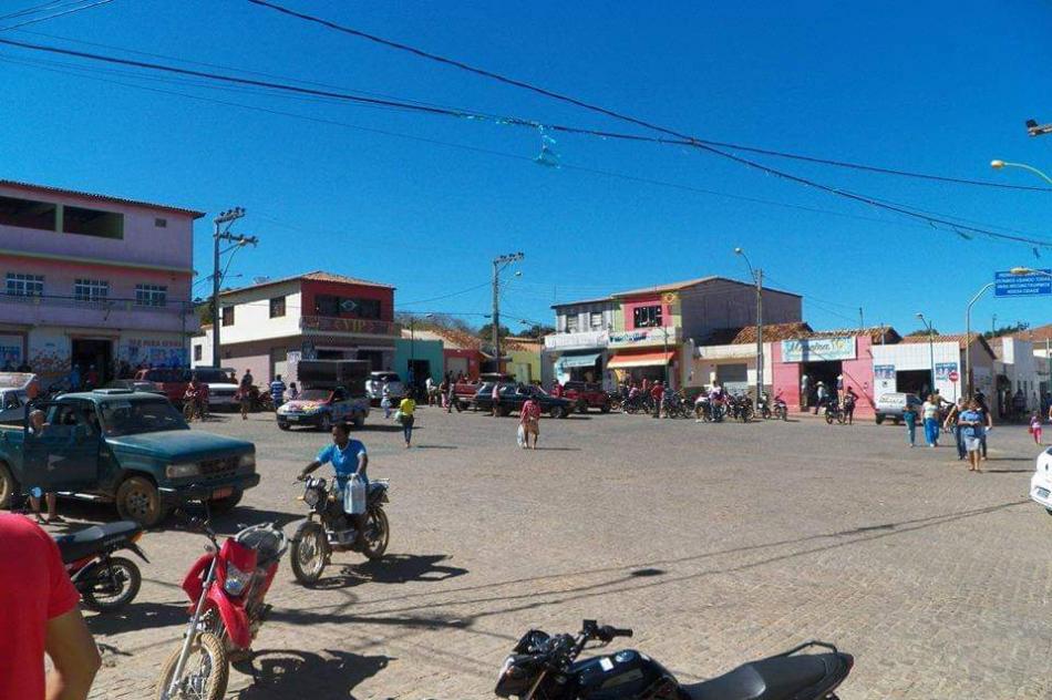 Gentio do Ouro: Bandidos invade posto de combustível e arromba cofre