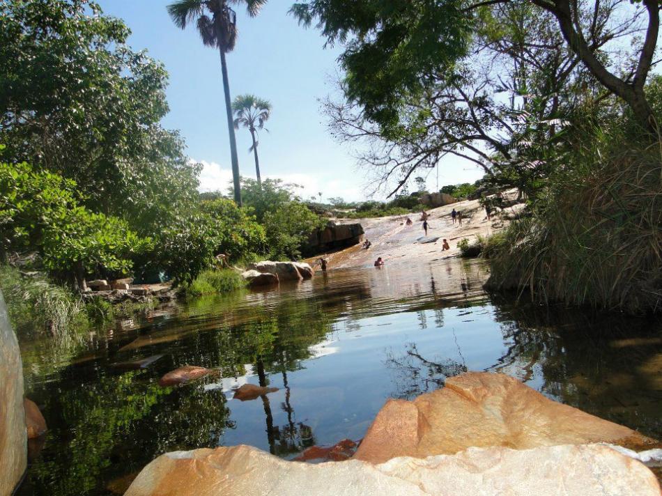 Chuvas enchem reservatórios e bacias naturais em Gentio do Ouro; ponto alto para turistas