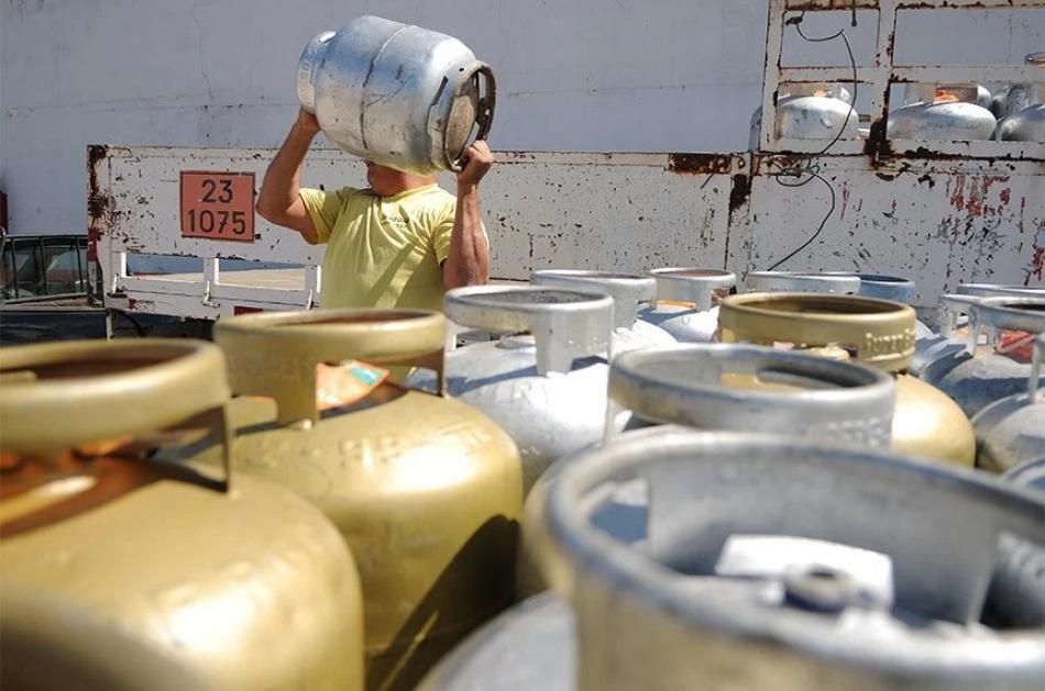 Gentio do Ouro: Preço médio do botijão de gás é de R$ 118 após aumento