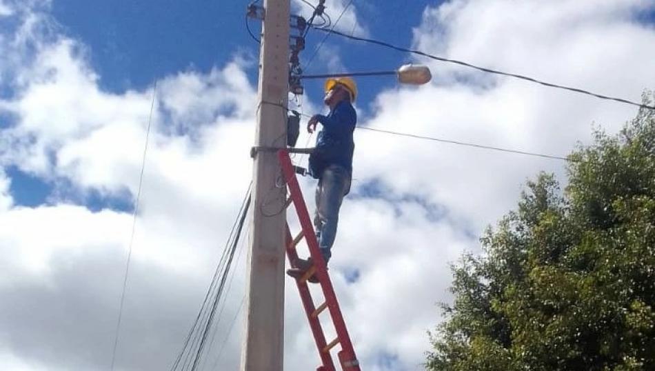 Prefeitura de Gentio do Ouro realiza manutenção na iluminação pública em povoados da zona rural