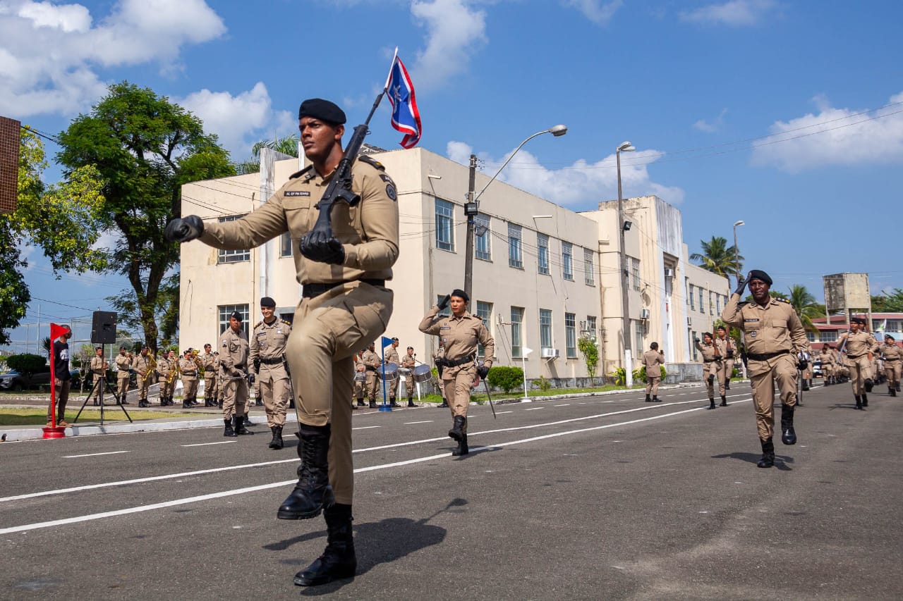 PM-BA completa 200 anos de existência e celebra marca com desfile nesta segunda