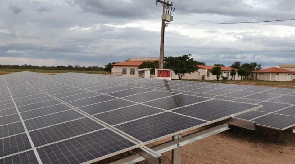 Barra: Usina experimental de energia solar é inaugurada no município 