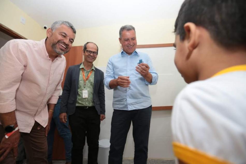 Em Irecê, Rui inaugura unidade de complexidade em oncologia e entrega novas viaturas