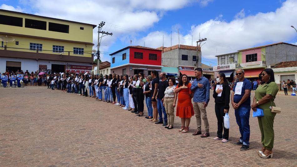 Gentio do Ouro: Sindserv emite nota sobre manifestação de professores no desfile de 7 de Setembro