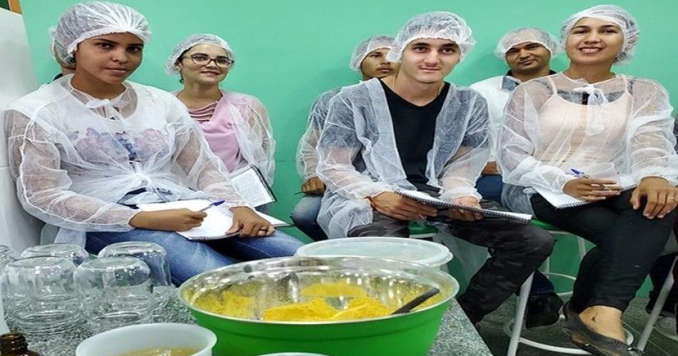 Codevasf realiza curso de manipulação e cosmetologia com produtos de abelhas em Irecê