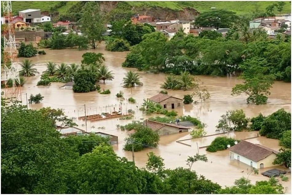 Sul da Bahia: Quase 70 mil pessoas são afetadas pelas chuvas; 3.744 estão desabrigadas, segundo bombeiros