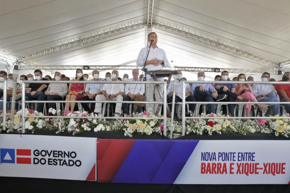 Além de inaugurar ponte, Rui anuncia obras para educação e infraestrutura em Barra e Xique-Xique