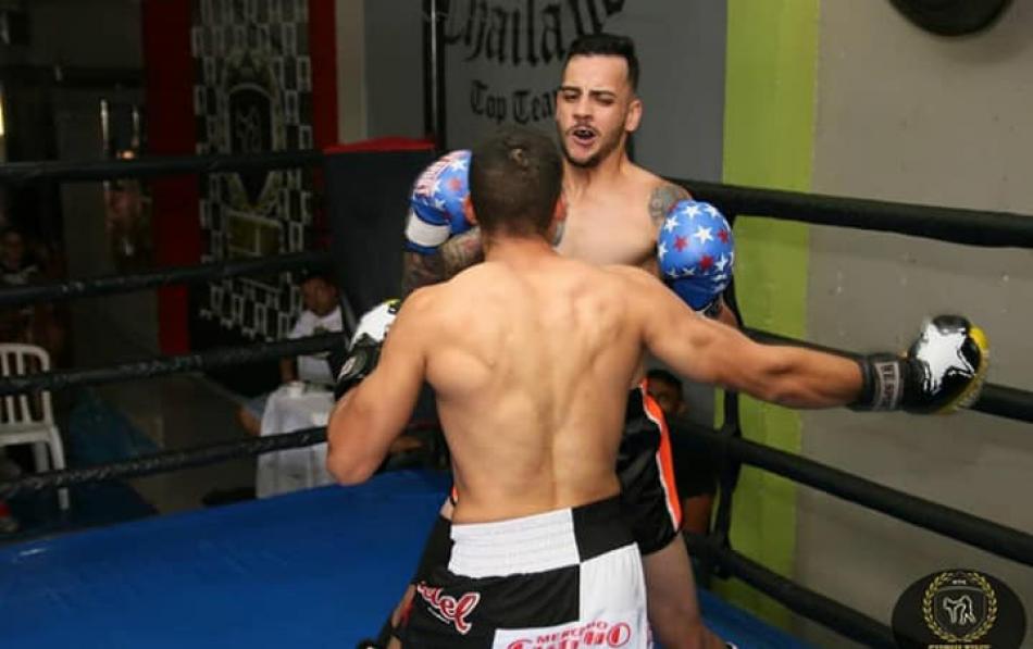 Em combate equilibrado, Victor Pereira perde luta por pontos