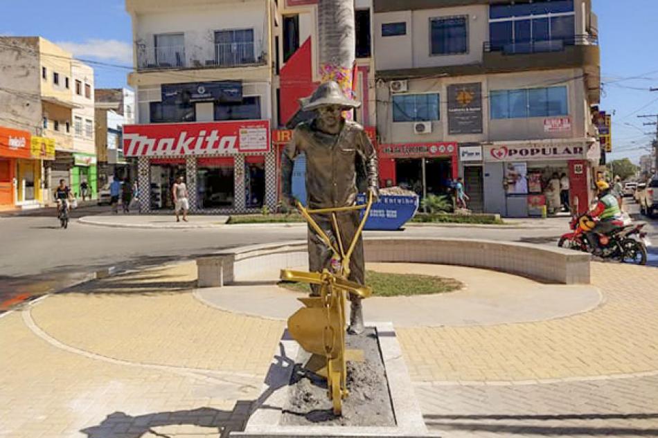  Irecê: Equipamento histórico retorna ao seu local de origem, na praça do feijão