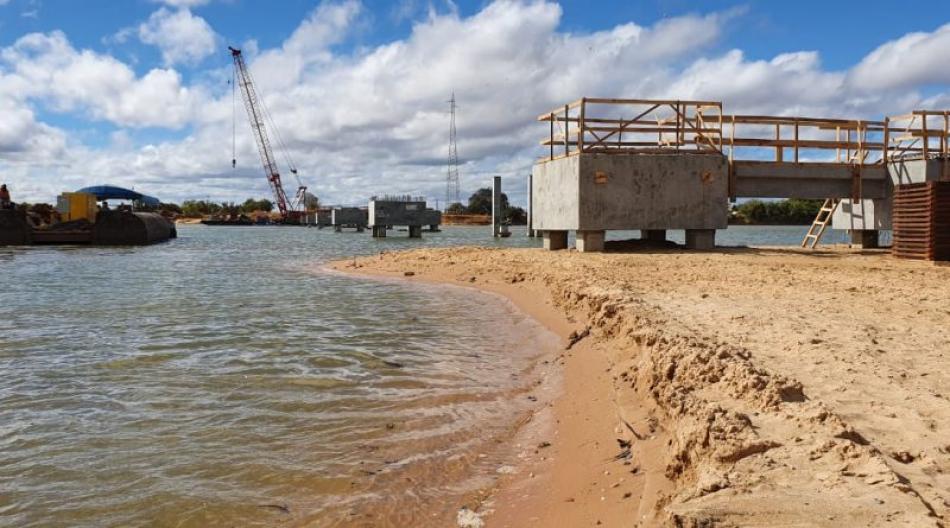 Vice-governador visita avanço das obras da Ponte Barra-Xique-Xique