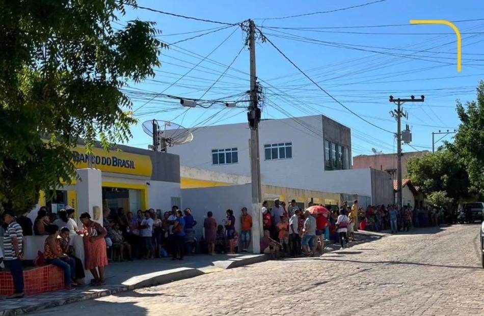 Fila no BB de Ipupiara é um reflexo do fechamento da agência do Bradesco