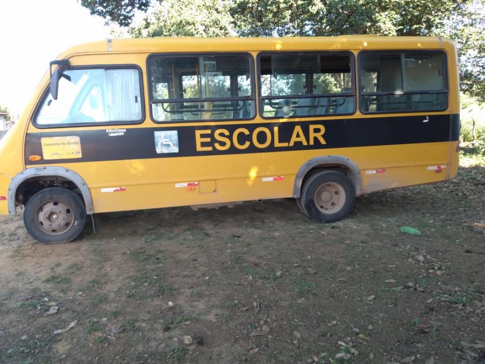 Gentio do Ouro: Com ônibus quebrado pela segunda vez em menos de dois meses, alunos estão sem ir à escola há uma semana